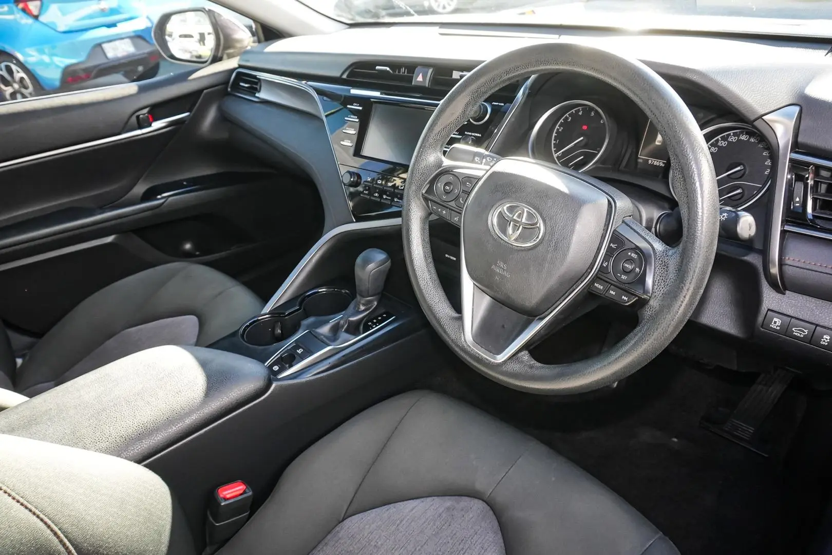 2019 Toyota Camry Gallery Image 7