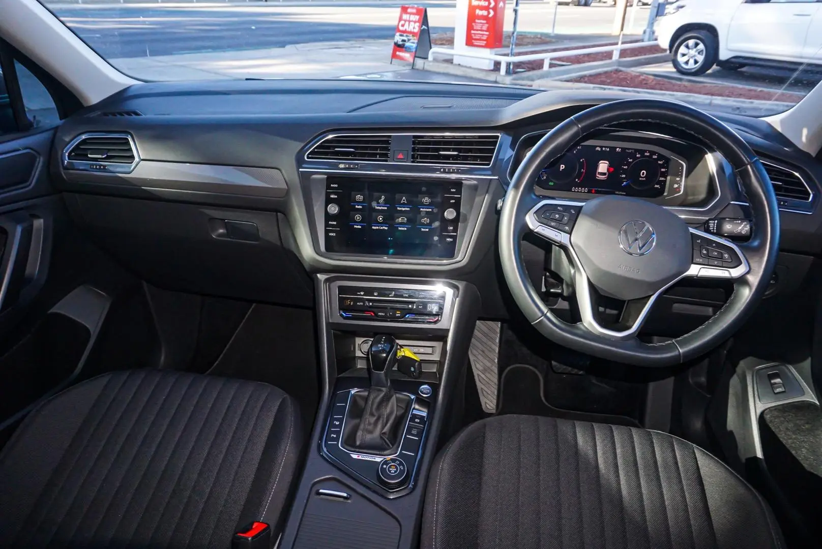 2022 Volkswagen Tiguan Gallery Image 8