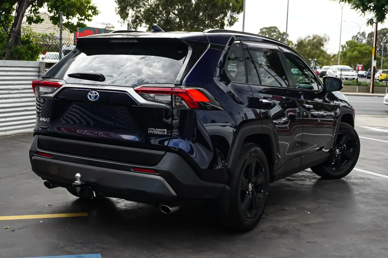 2020 Toyota RAV4 Gallery Image 3