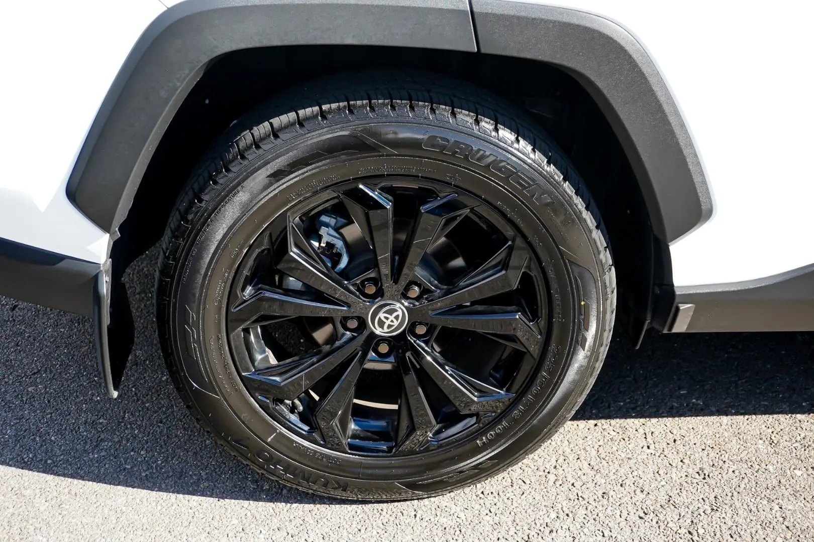 2024 Toyota RAV4 Gallery Image 17