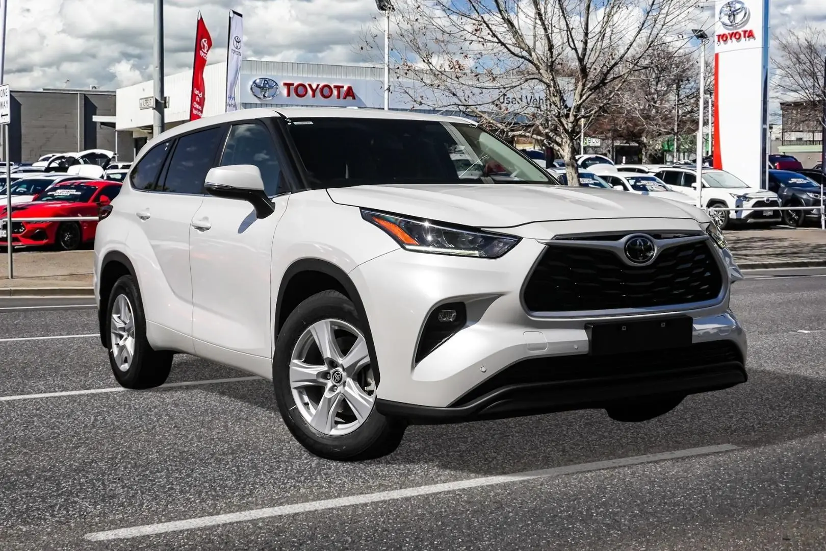 2023 Toyota Kluger Gallery Image 1