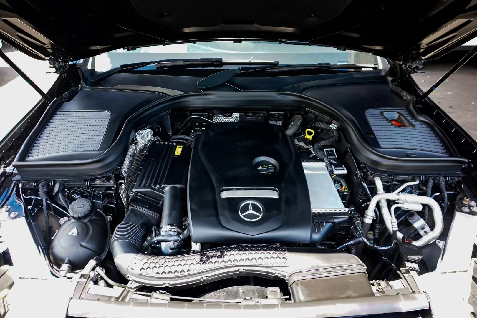 2019 Mercedes-Benz GLC-Class Gallery Image 26