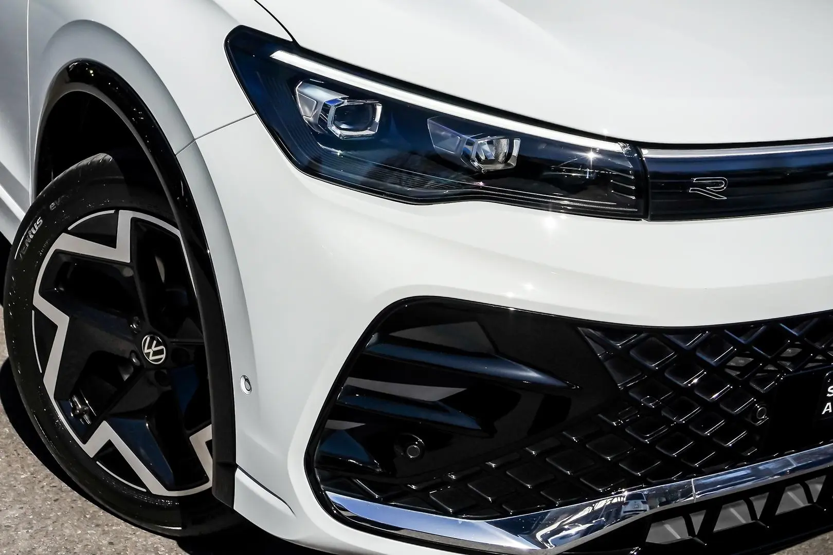 2025 Volkswagen Tiguan Gallery Image 10