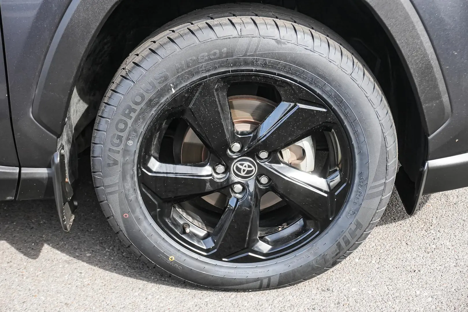 2020 Toyota RAV4 Gallery Image 12