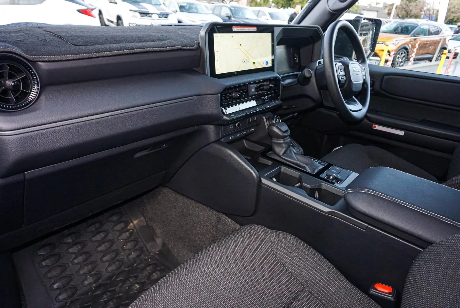2025 Toyota Landcruiser Prado Gallery Image 10