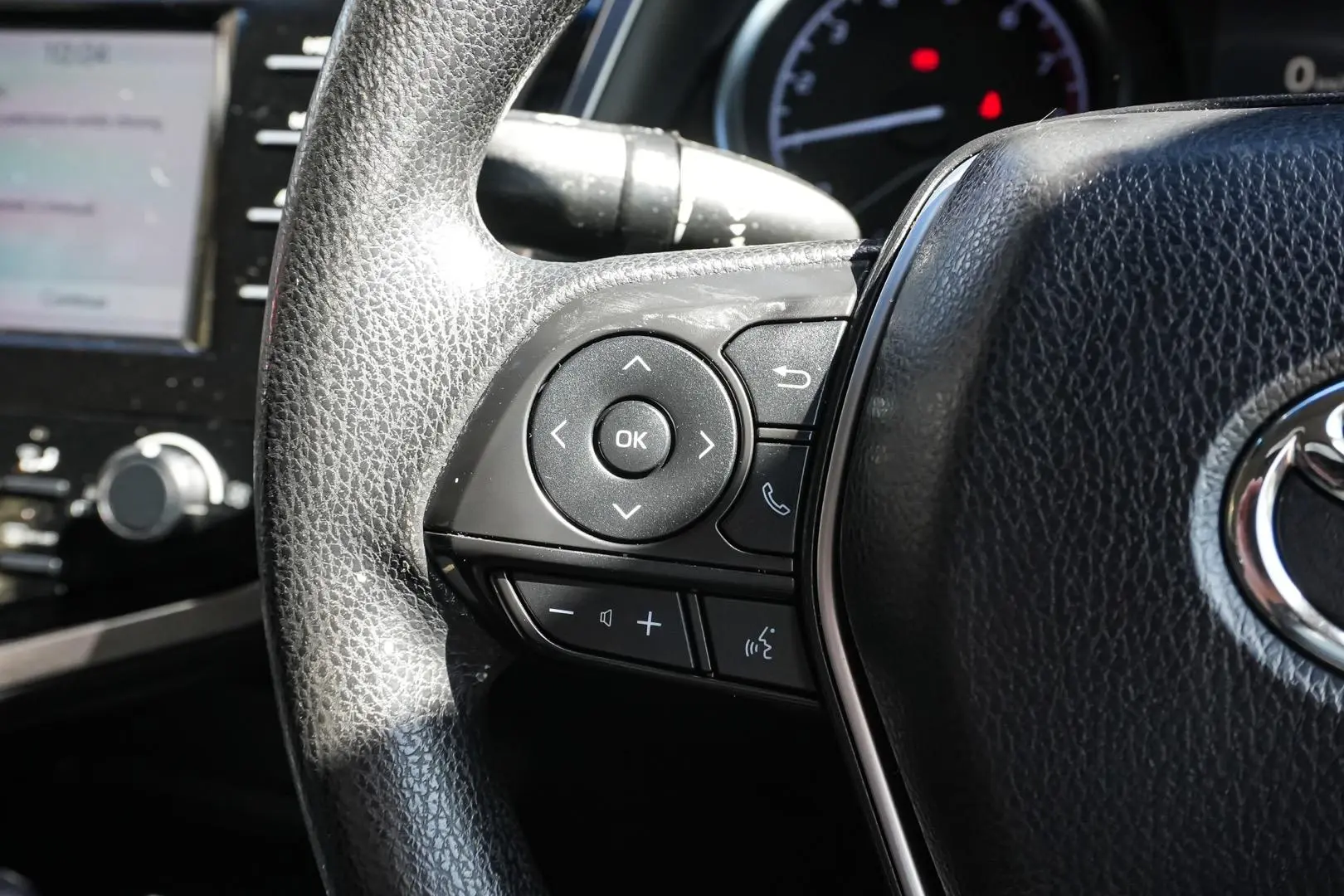 2018 Toyota Camry Gallery Image 19