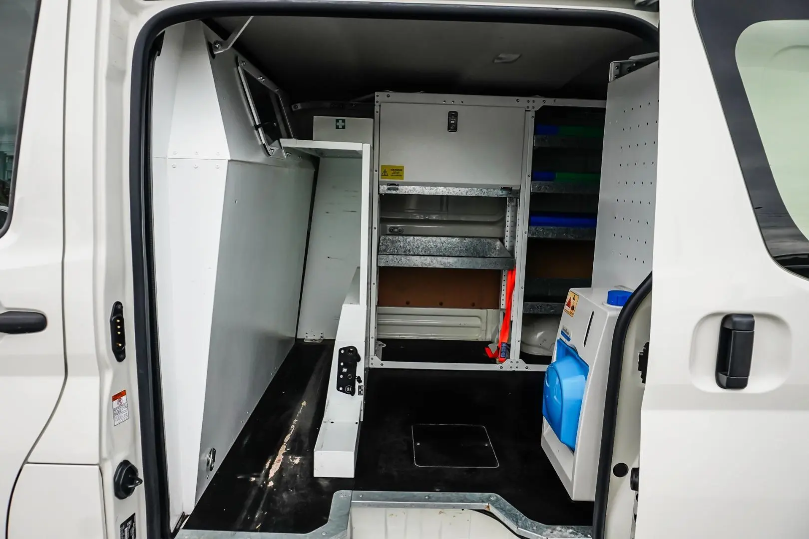 2020 Toyota Hiace Gallery Image 10