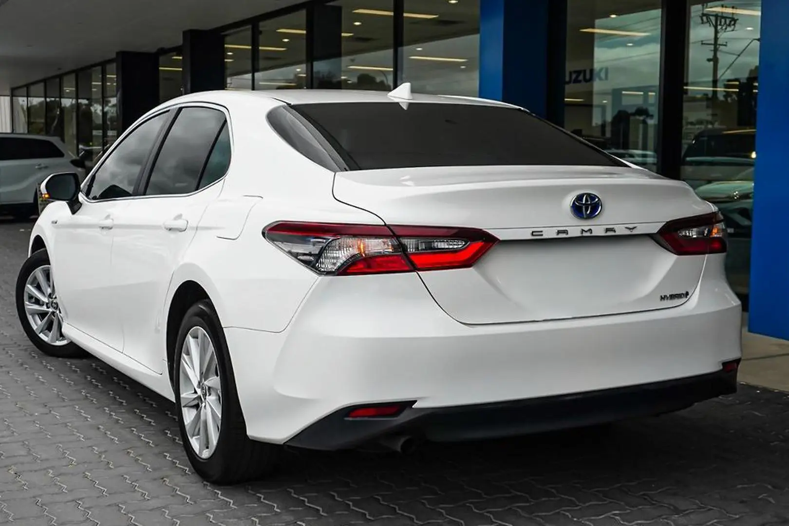 2021 Toyota Camry Gallery Image 3