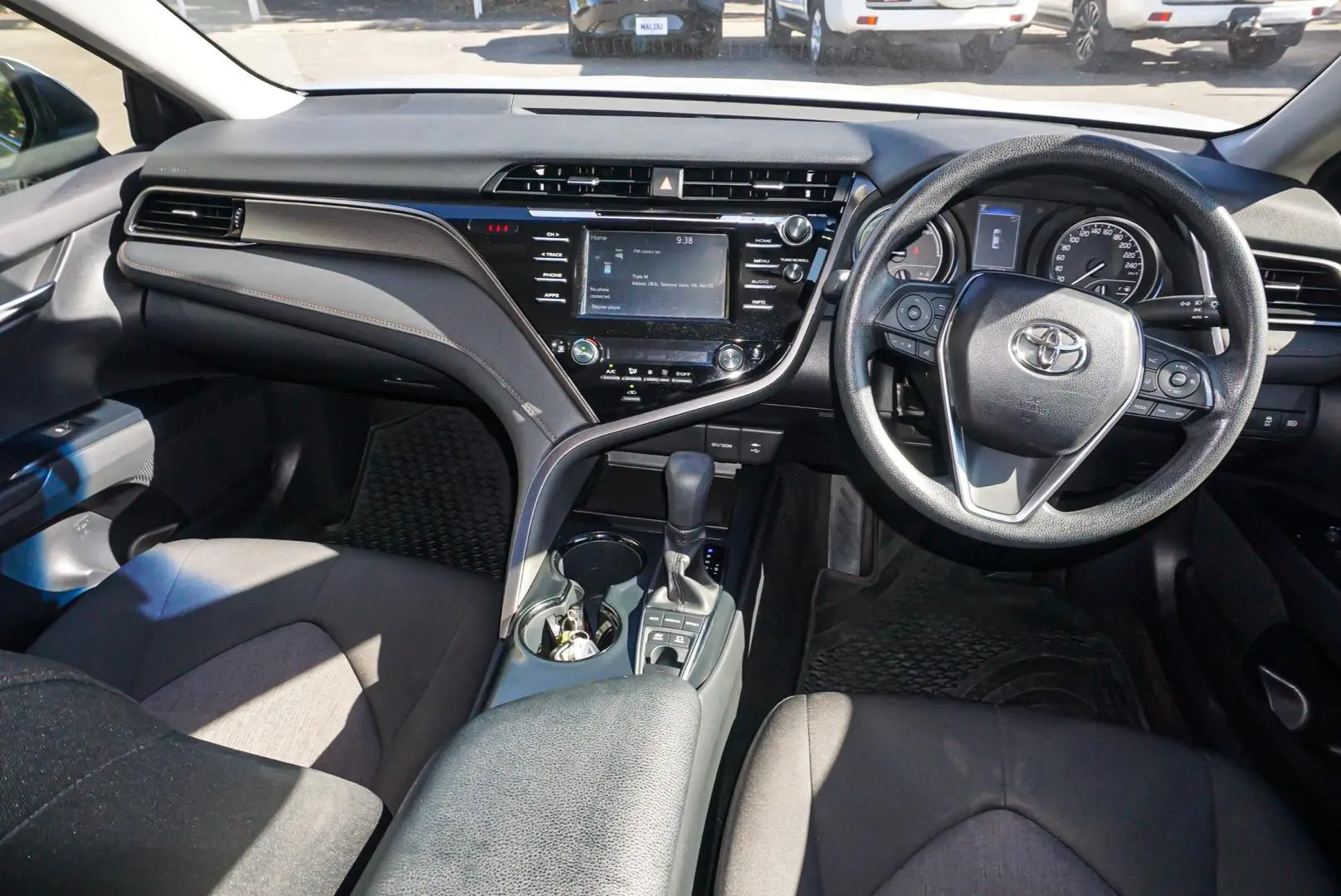 2020 Toyota Camry Gallery Image 9