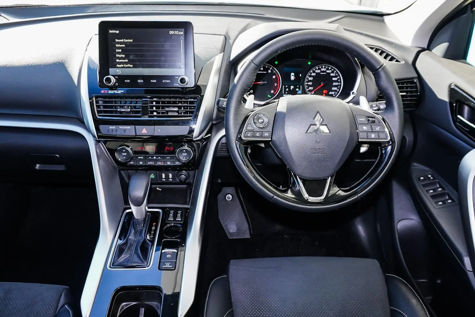 2024 Mitsubishi Eclipse Cross Gallery Image 9
