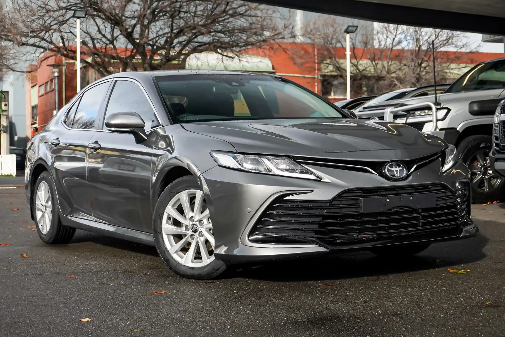 2022 Toyota Camry Gallery Image 2