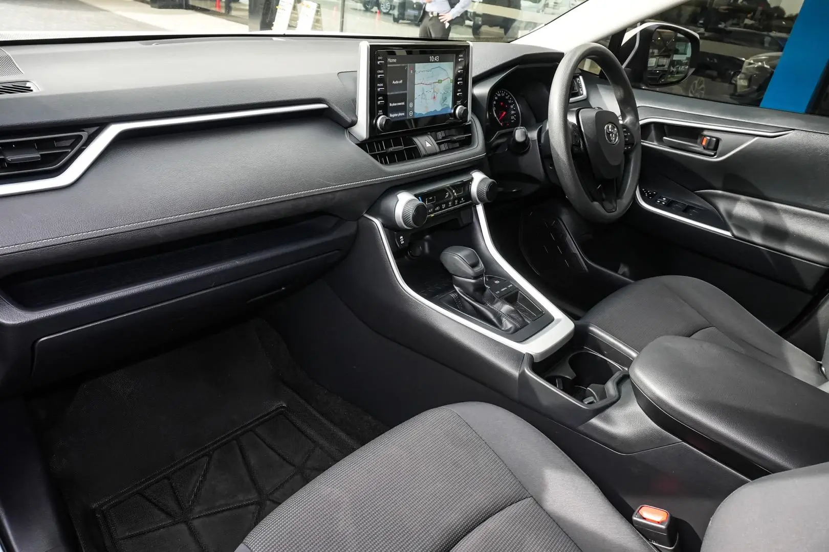 2019 Toyota RAV4 Gallery Image 10