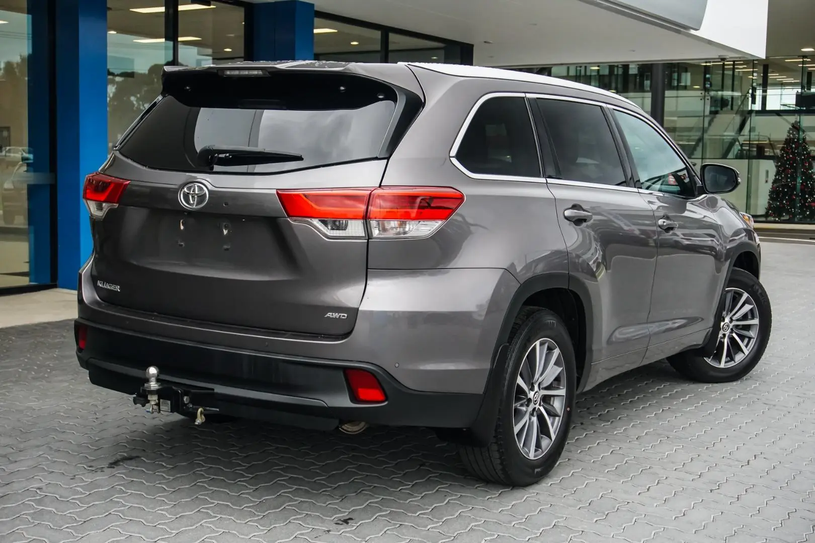 2019 Toyota Kluger Gallery Image 2