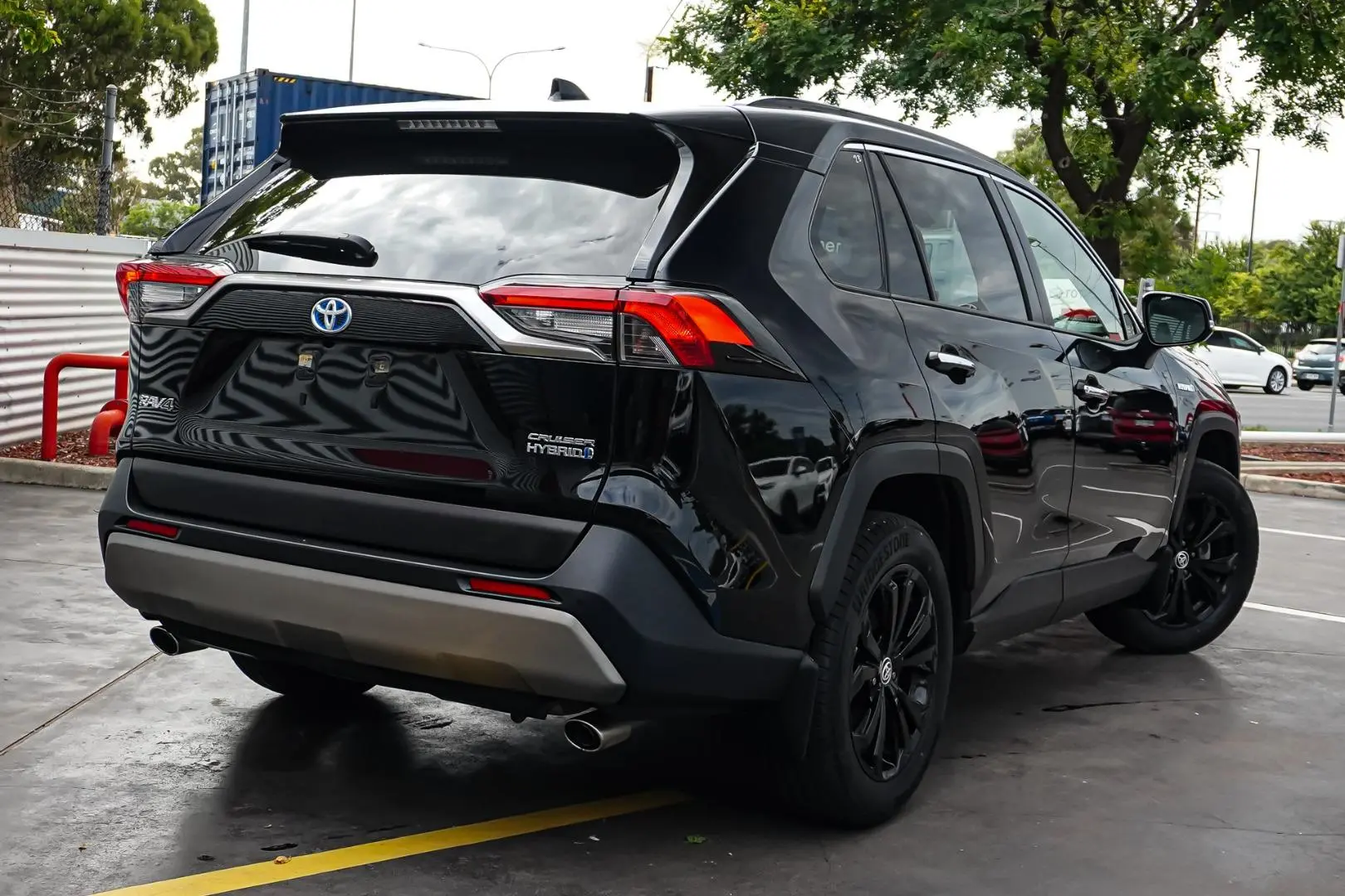 2023 Toyota RAV4 Gallery Image 3