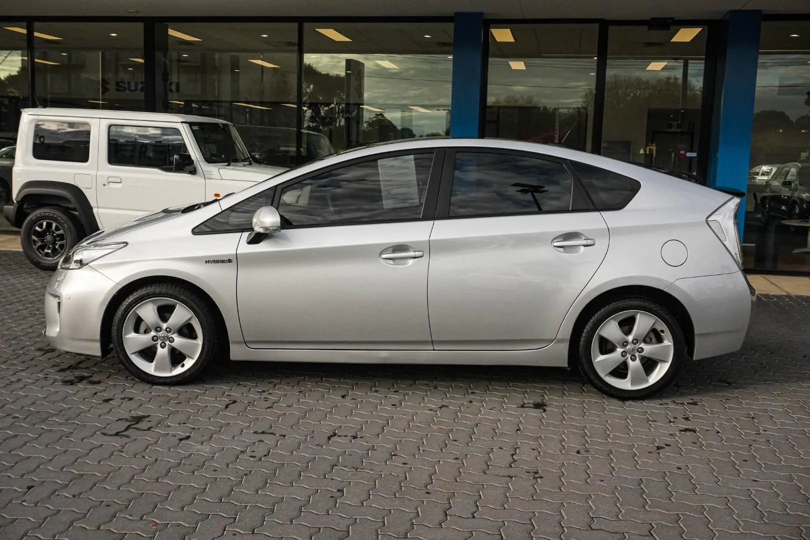 2014 Toyota Prius Gallery Image 4