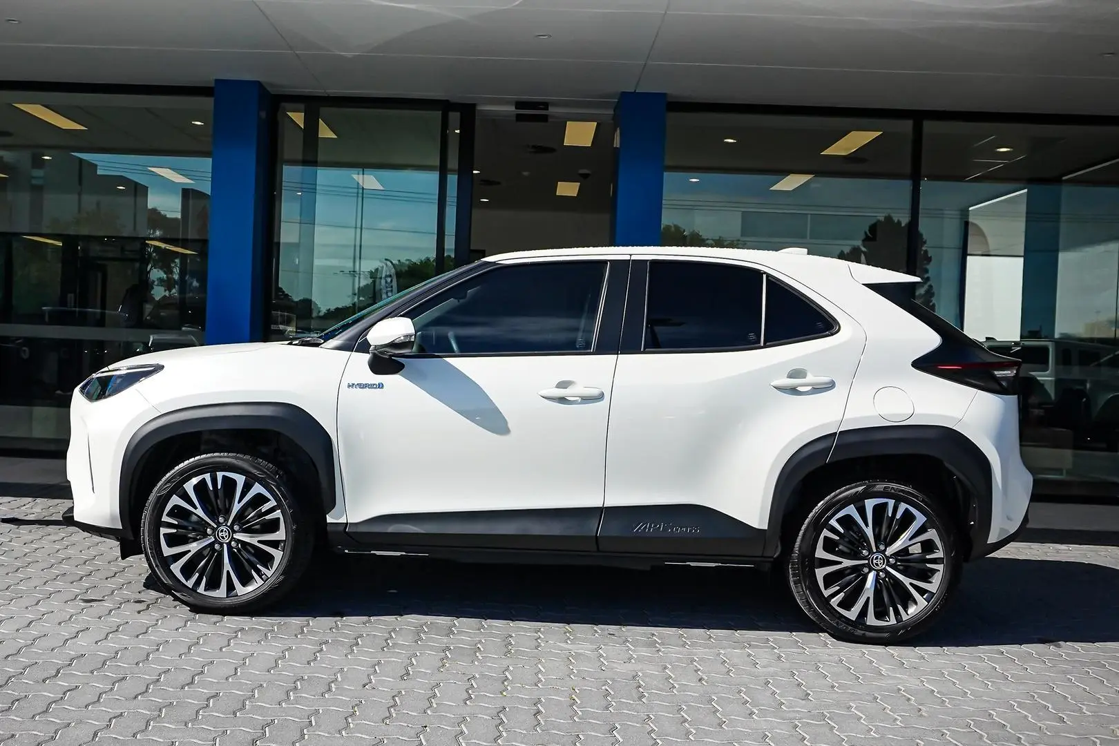 2022 Toyota Yaris Cross Gallery Image 4