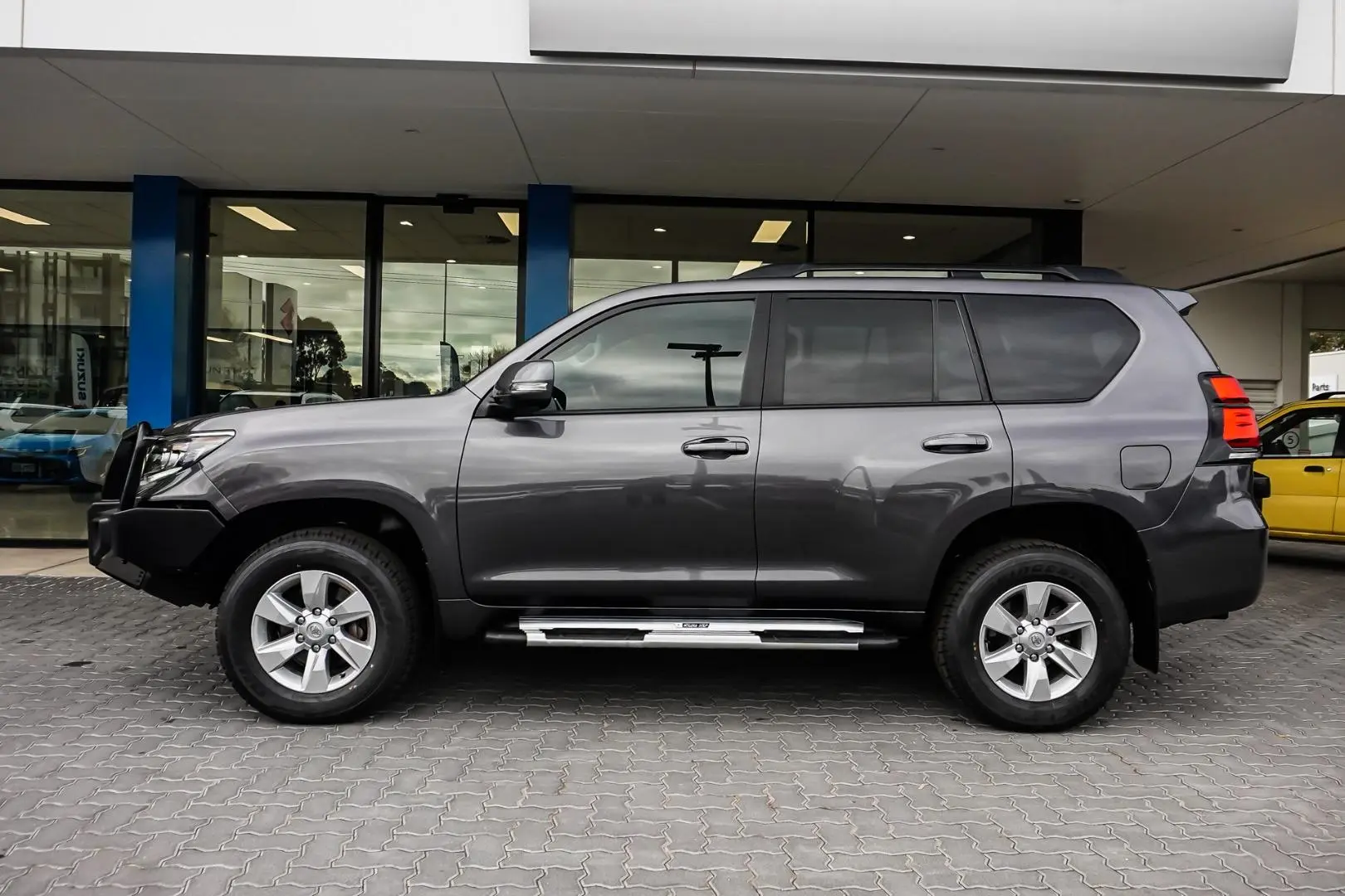 2021 Toyota Landcruiser Prado Gallery Image 3