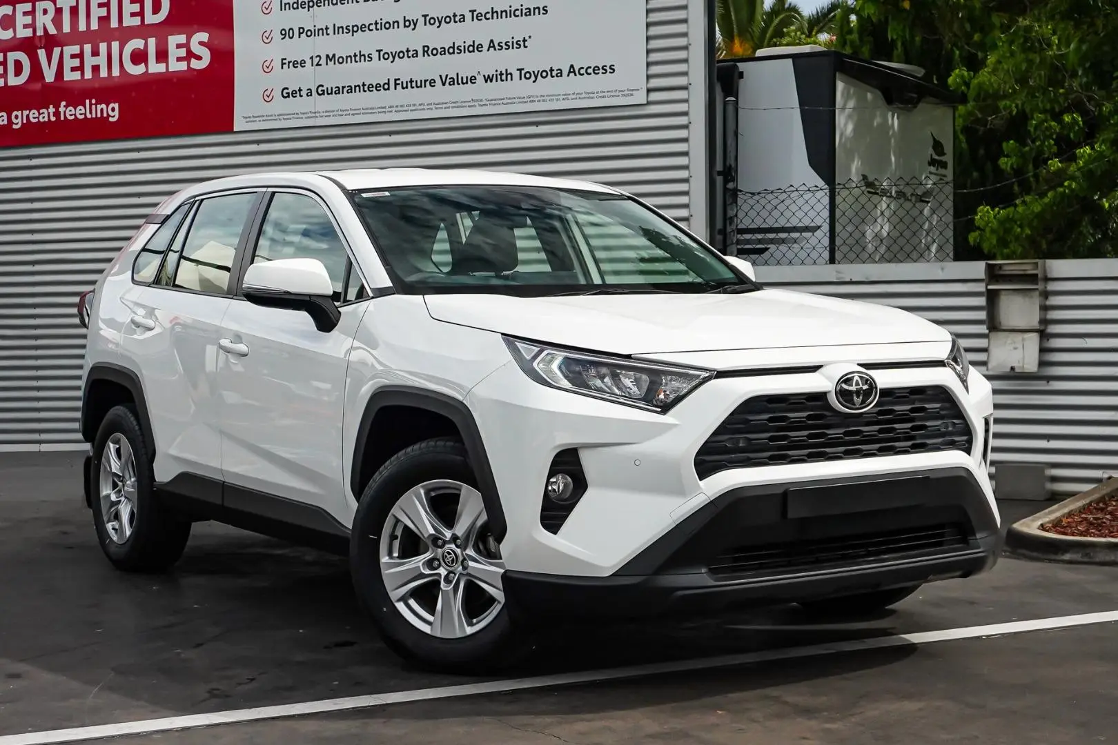 2019 Toyota RAV4 Gallery Image 2