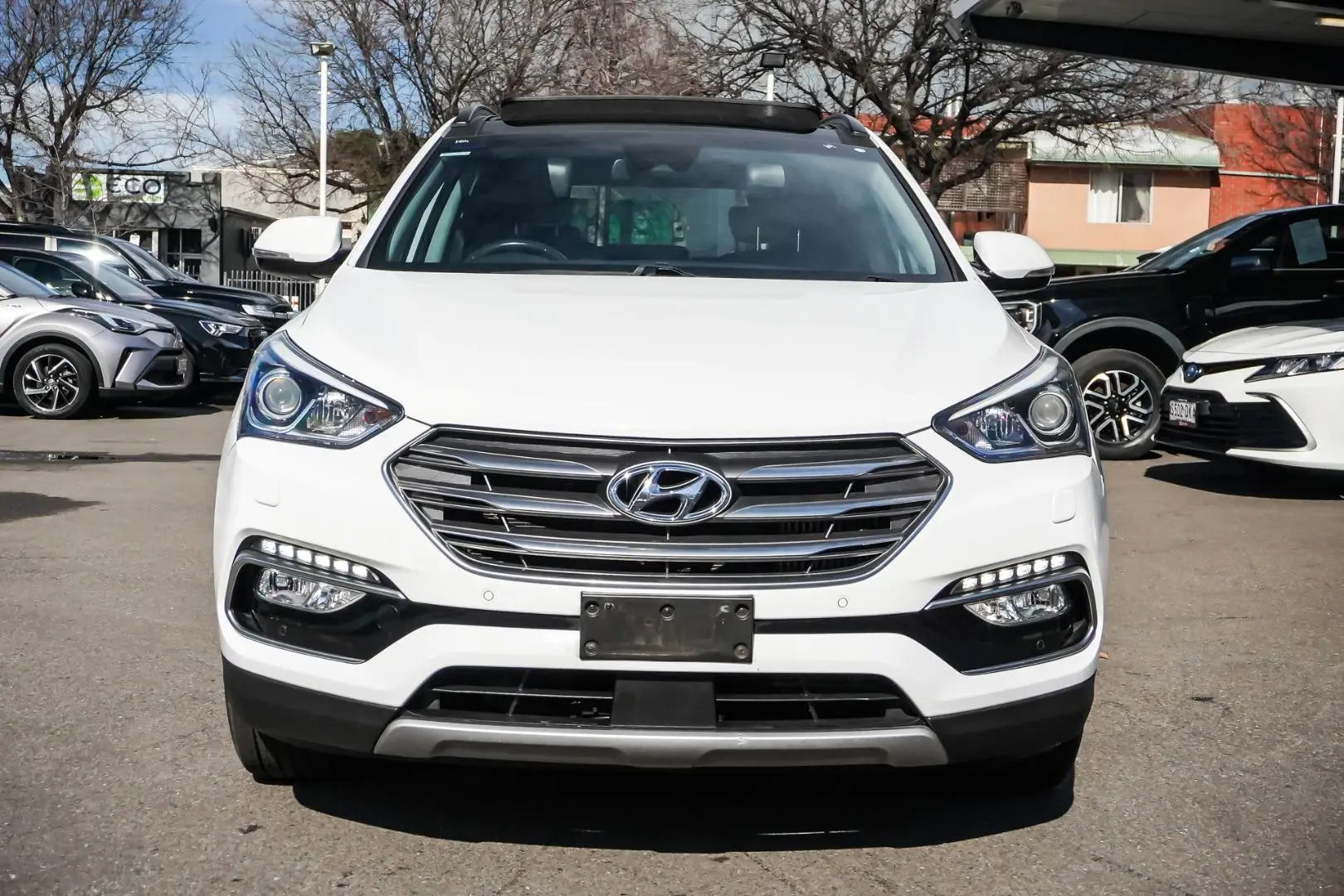 2015 Hyundai Santa Fe Gallery Image 4