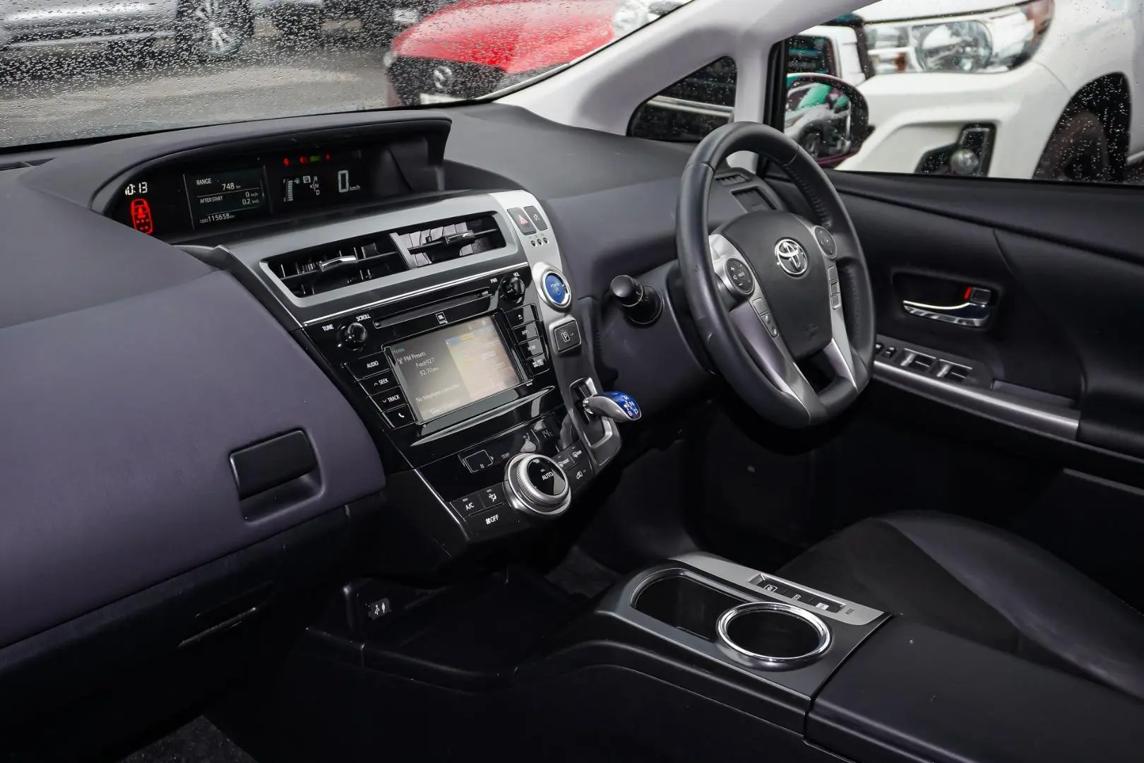 2019 Toyota Prius V Gallery Image 11