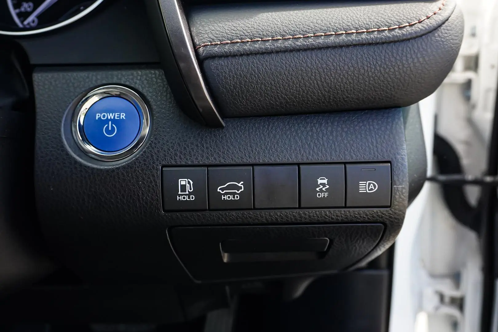 2019 Toyota Camry Gallery Image 22