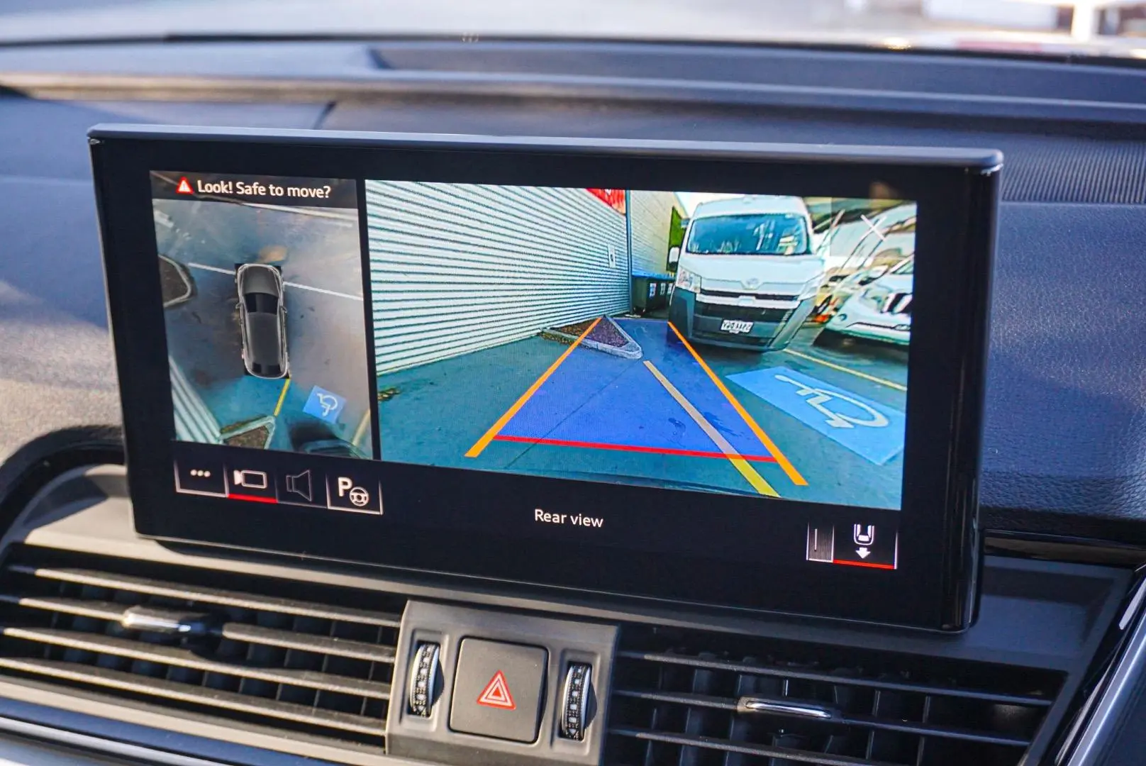 2022 Audi Q5 Gallery Image 23