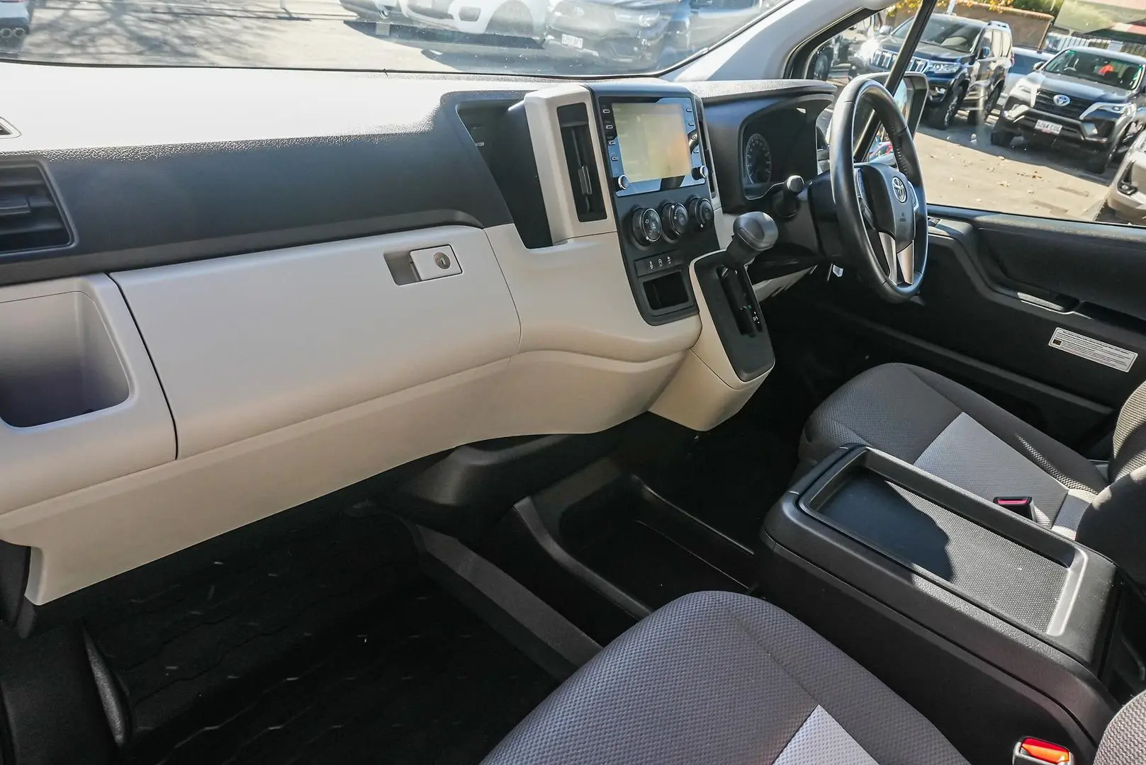 2021 Toyota Hiace Gallery Image 11