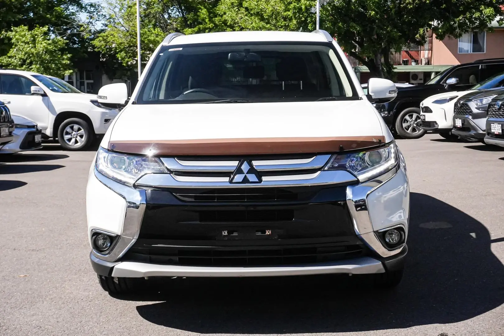 2016 Mitsubishi Outlander Gallery Image 5