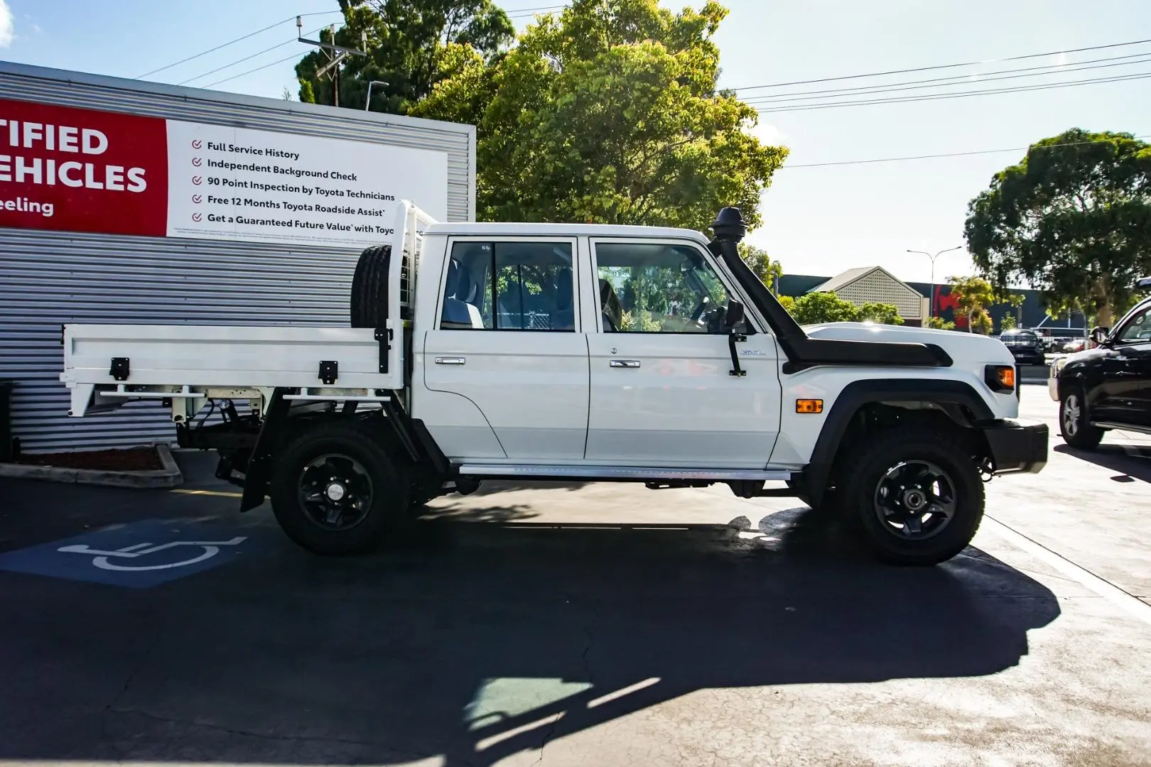 2024 Toyota Landcruiser Gallery Image 3