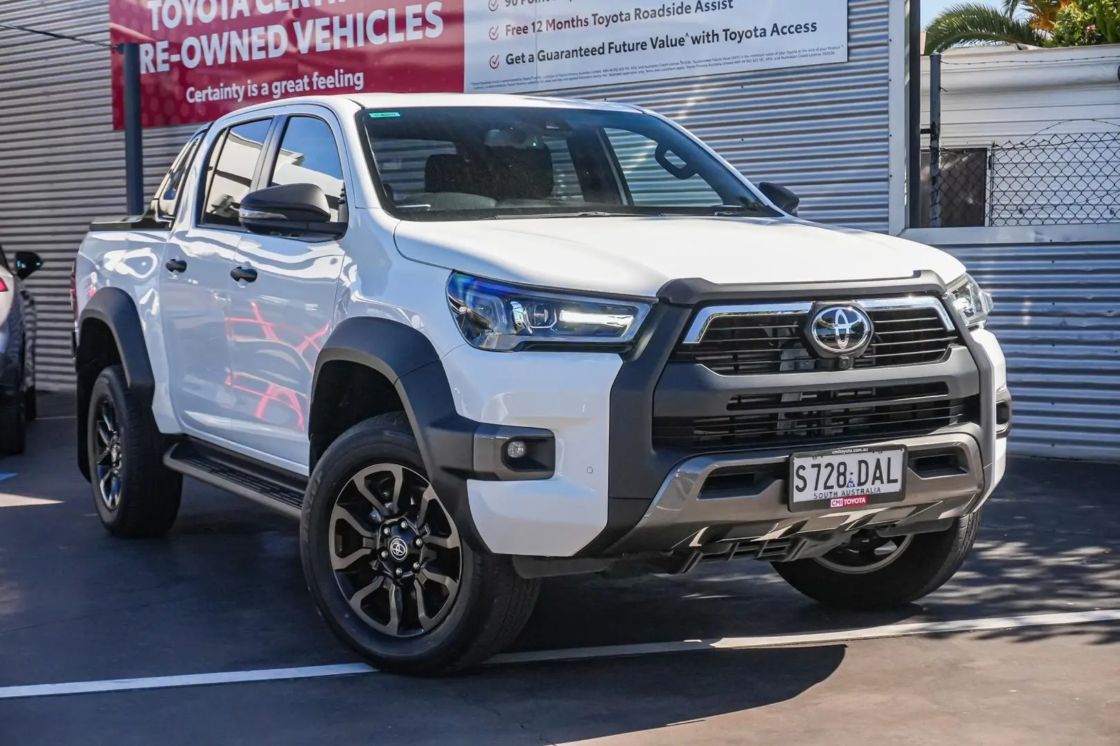 2024 Toyota Hilux Gallery Image 2