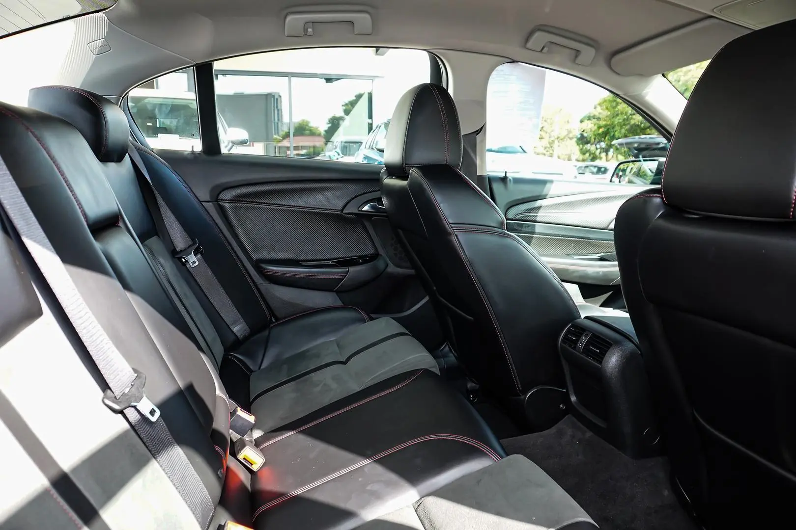 2016 Holden Commodore Gallery Image 8