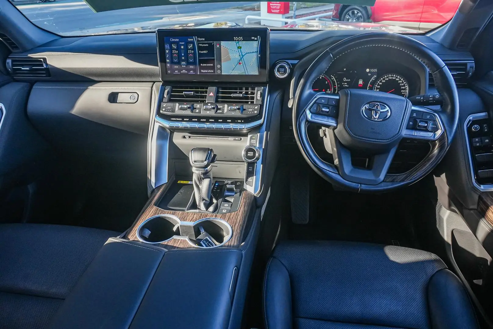 2021 Toyota Landcruiser Gallery Image 8