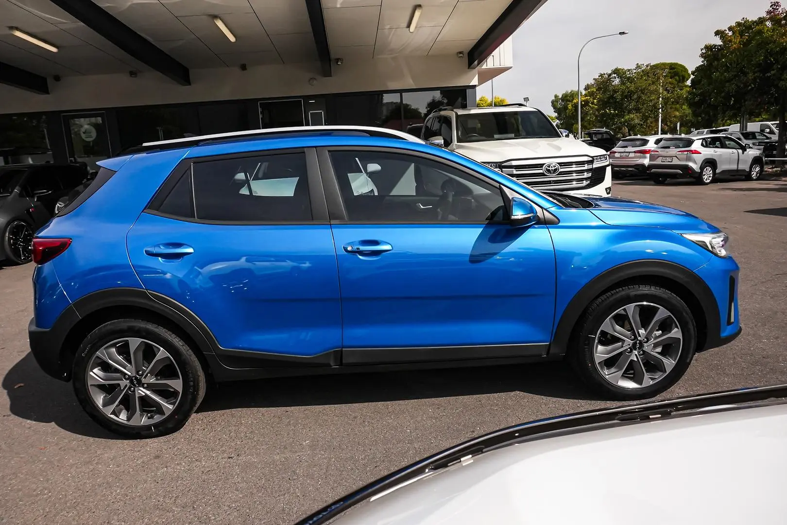2023 Kia Stonic Gallery Image 4