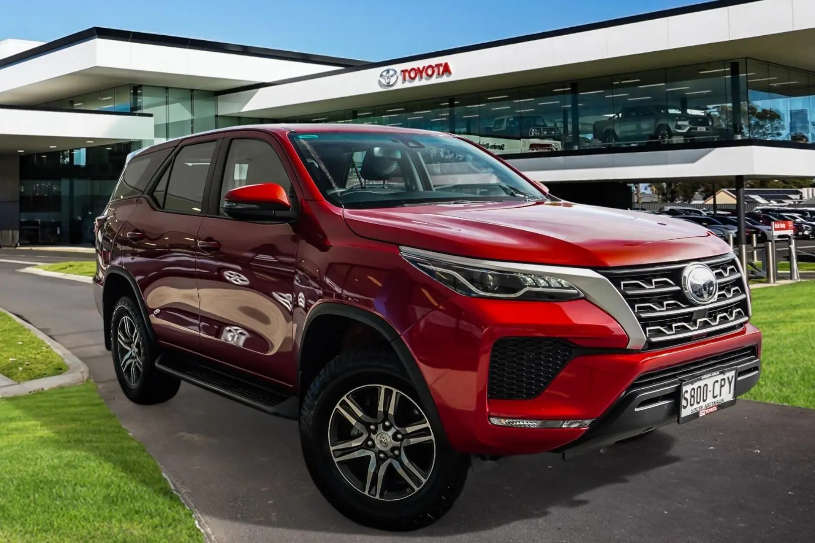 2022 Toyota Fortuner Gallery Image 1