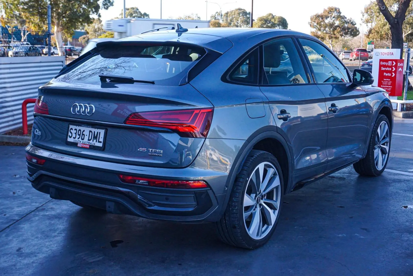 2022 Audi Q5 Gallery Image 3
