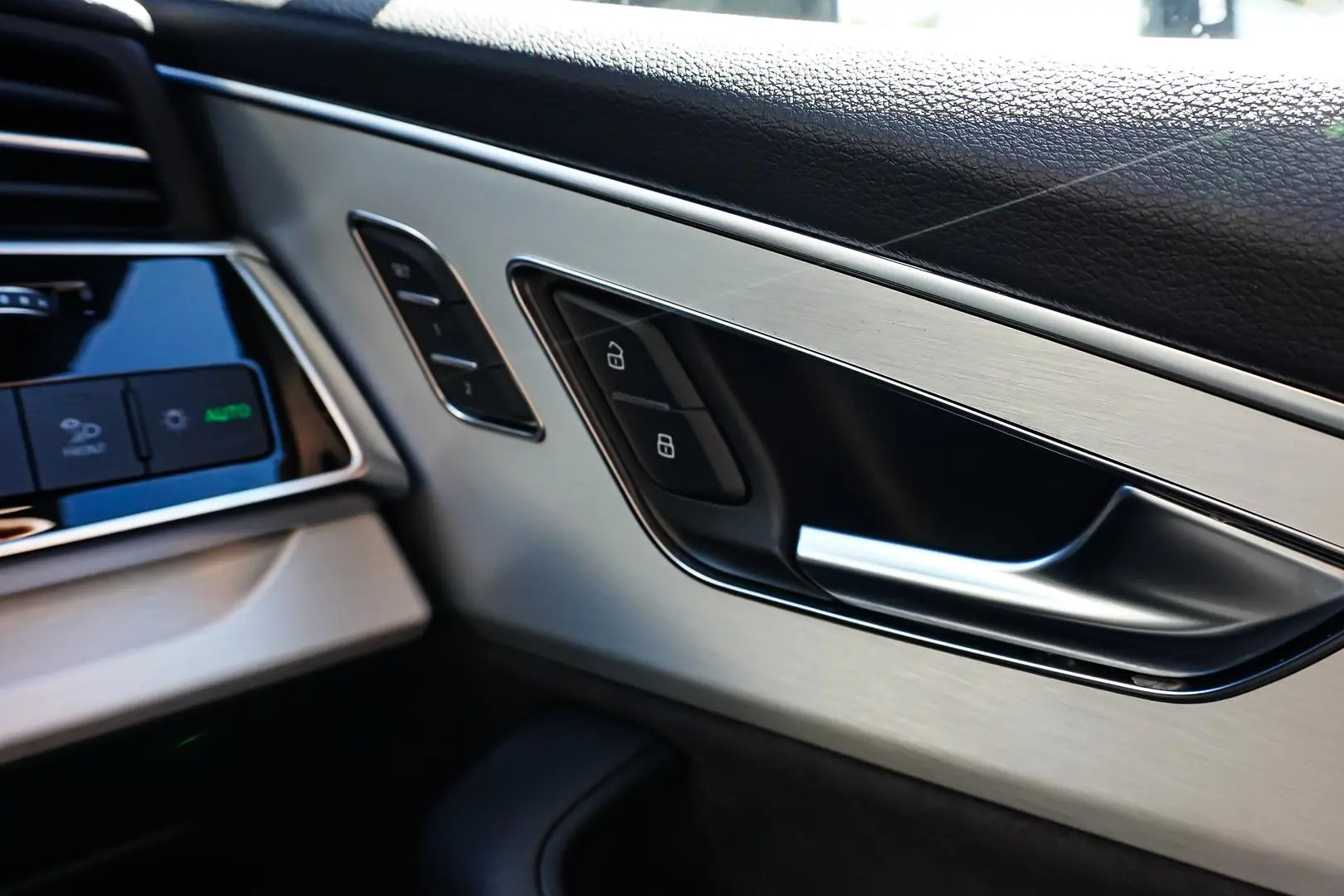 2022 Audi Q7 Gallery Image 25