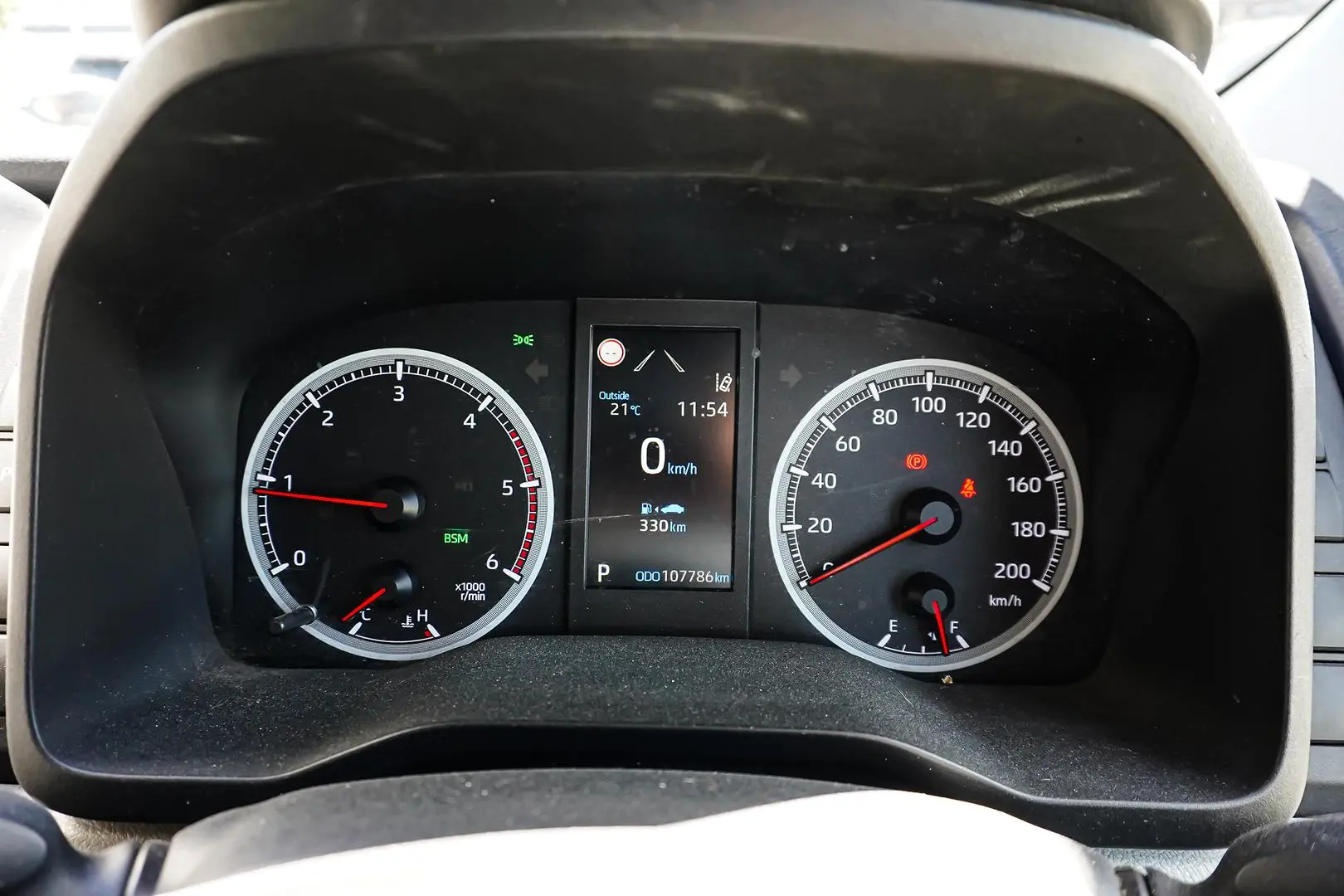 2020 Toyota Hiace Gallery Image 14