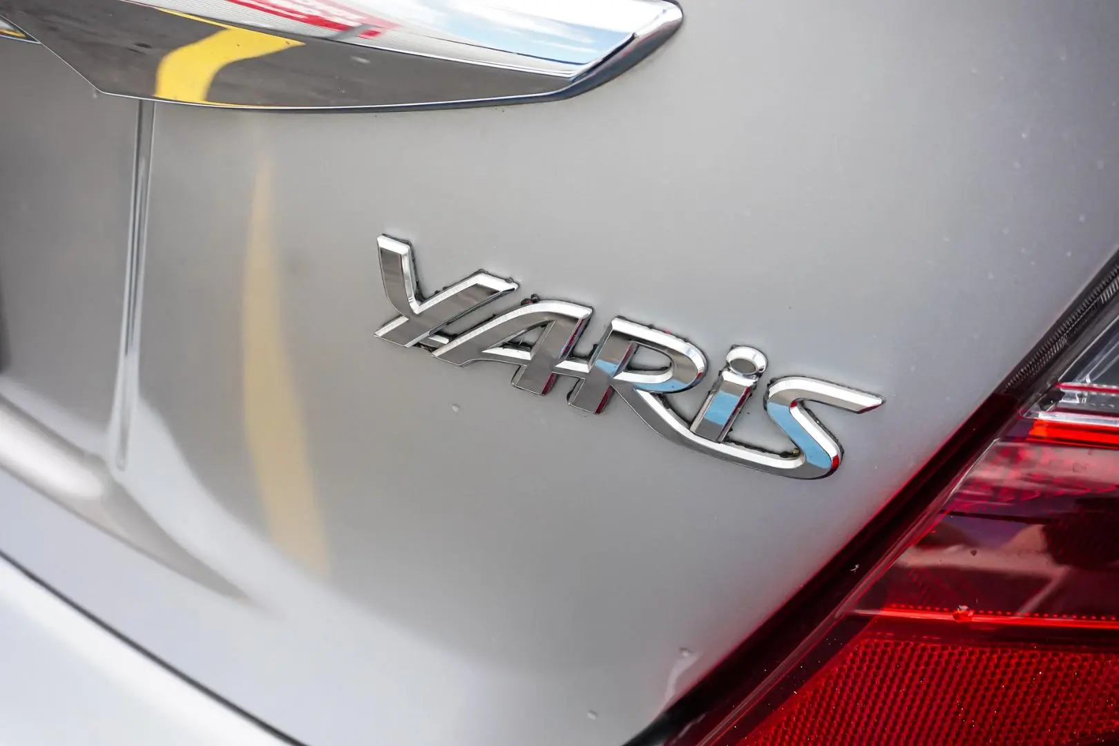 2016 Toyota Yaris Gallery Image 15