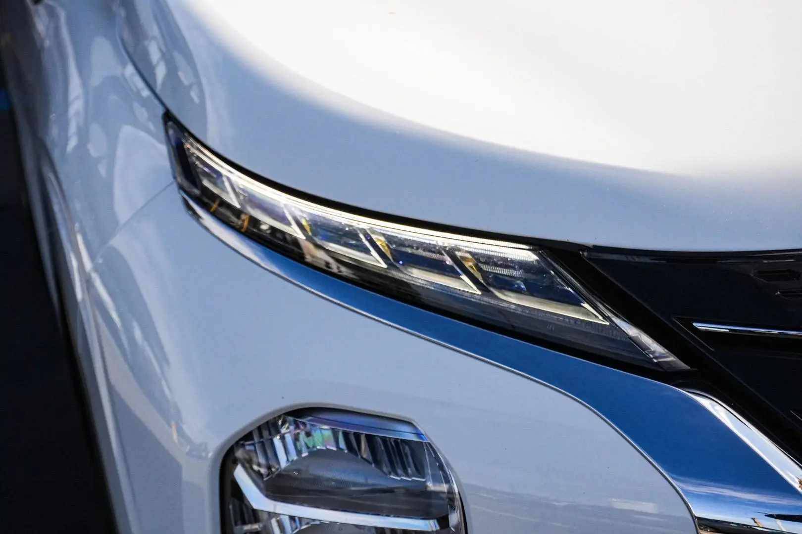 2024 Mitsubishi Outlander Gallery Image 11
