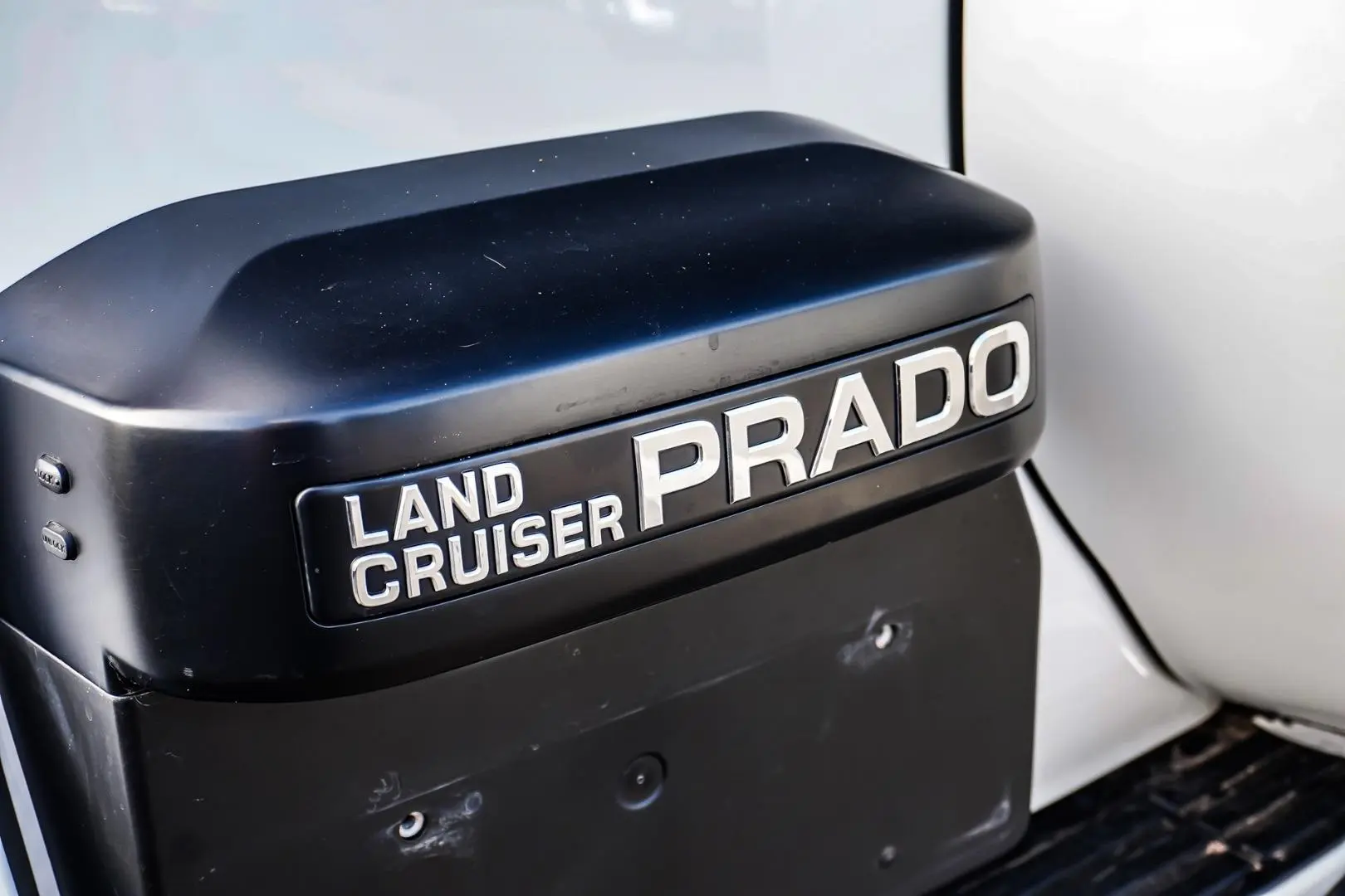 2021 Toyota Landcruiser Prado Gallery Image 16