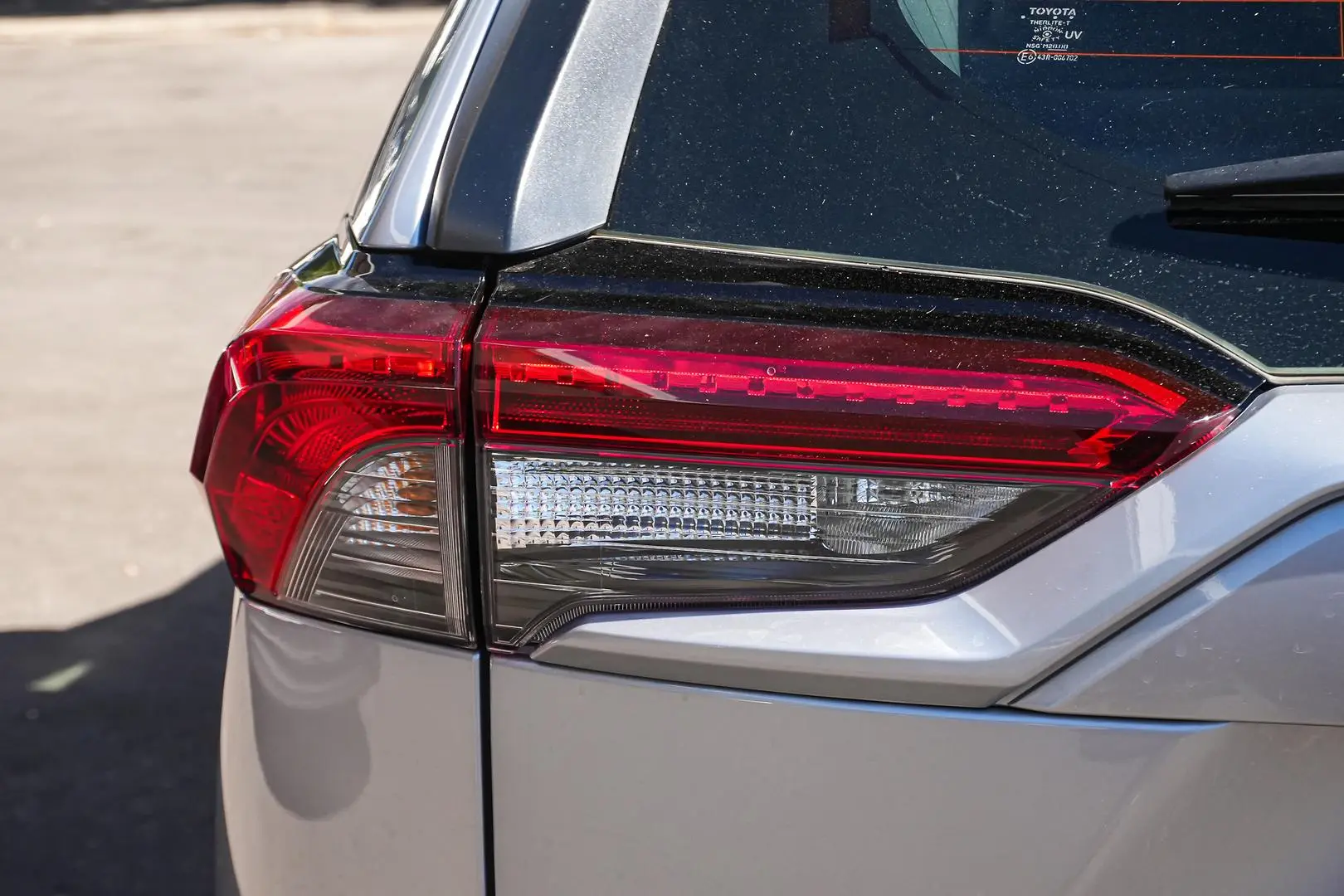 2022 Toyota RAV4 Gallery Image 8