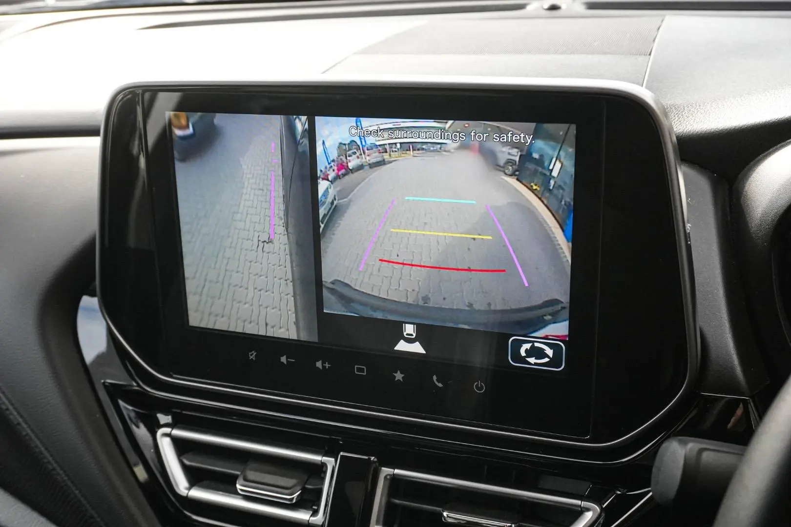 2023 Suzuki S-Cross Gallery Image 22