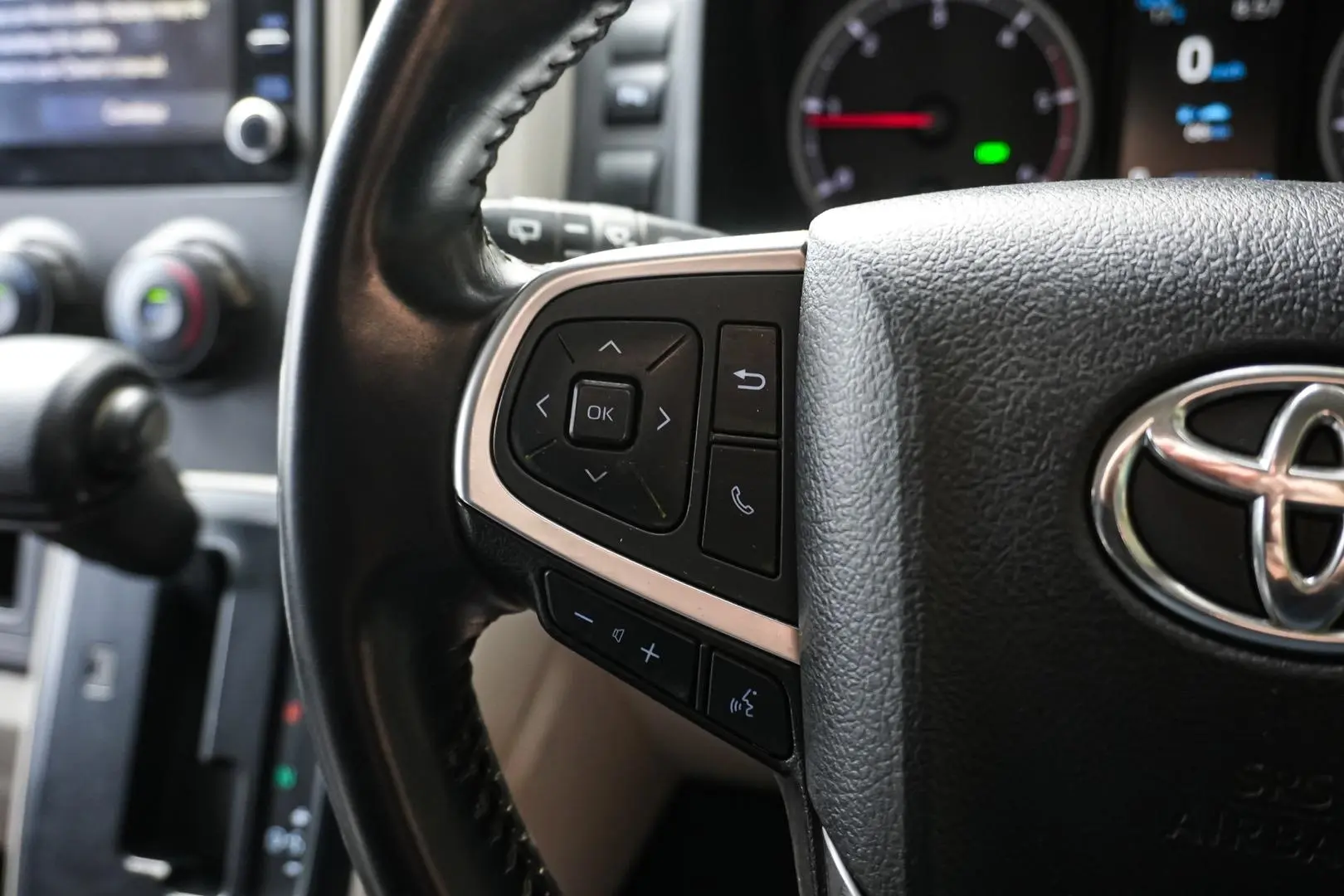 2020 Toyota Hiace Gallery Image 16