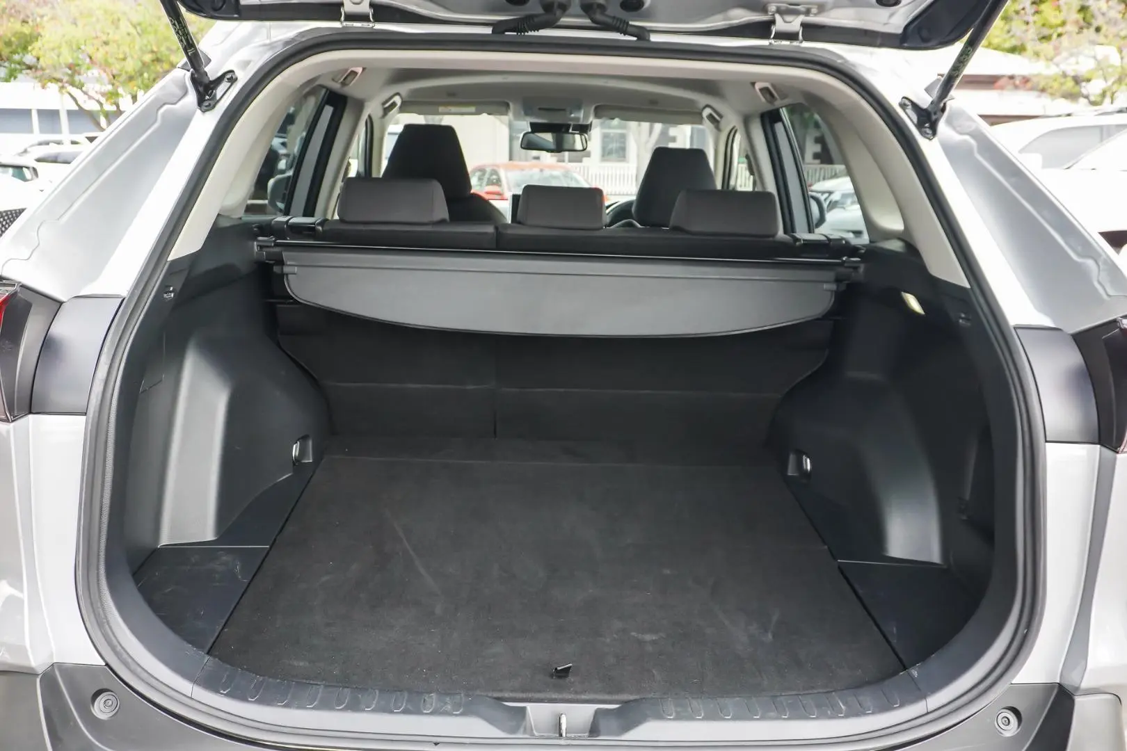 2024 Toyota RAV4 Gallery Image 10