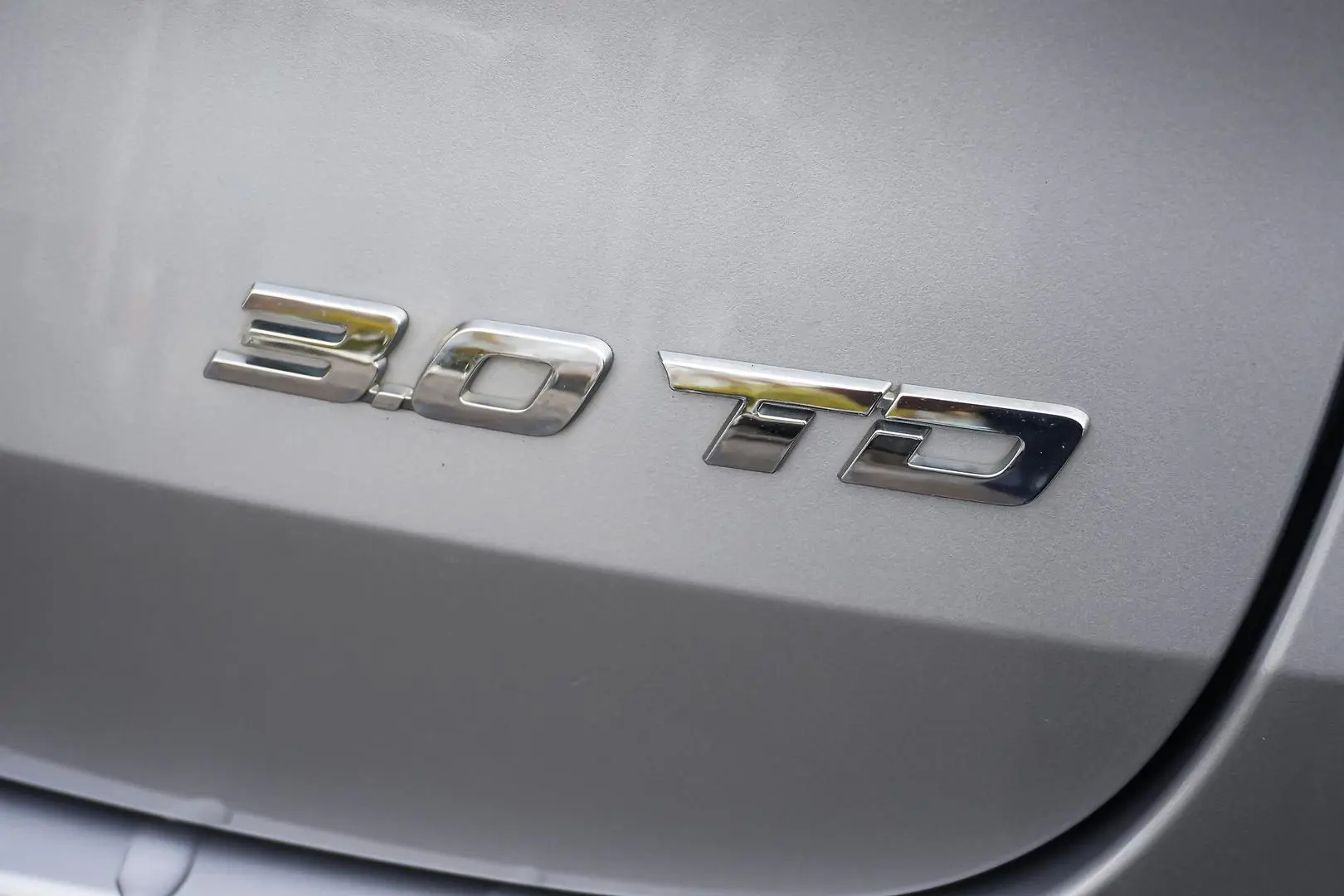 2022 Isuzu MU-X Gallery Image 14