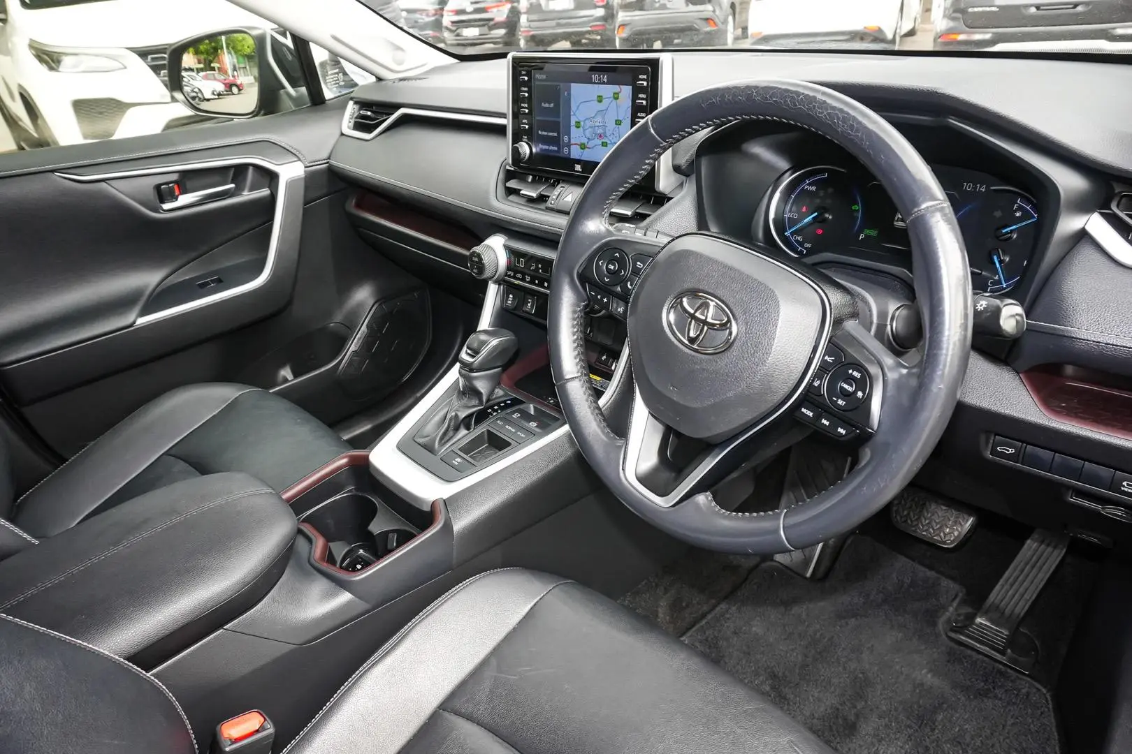 2020 Toyota RAV4 Gallery Image 7