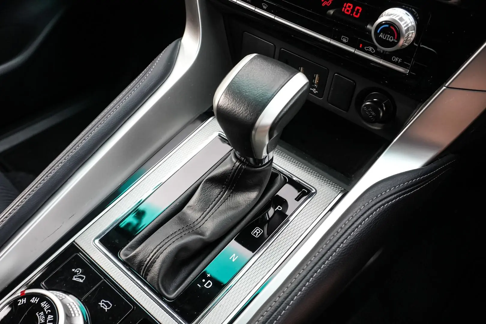 2022 Mitsubishi Pajero Sport Gallery Image 18