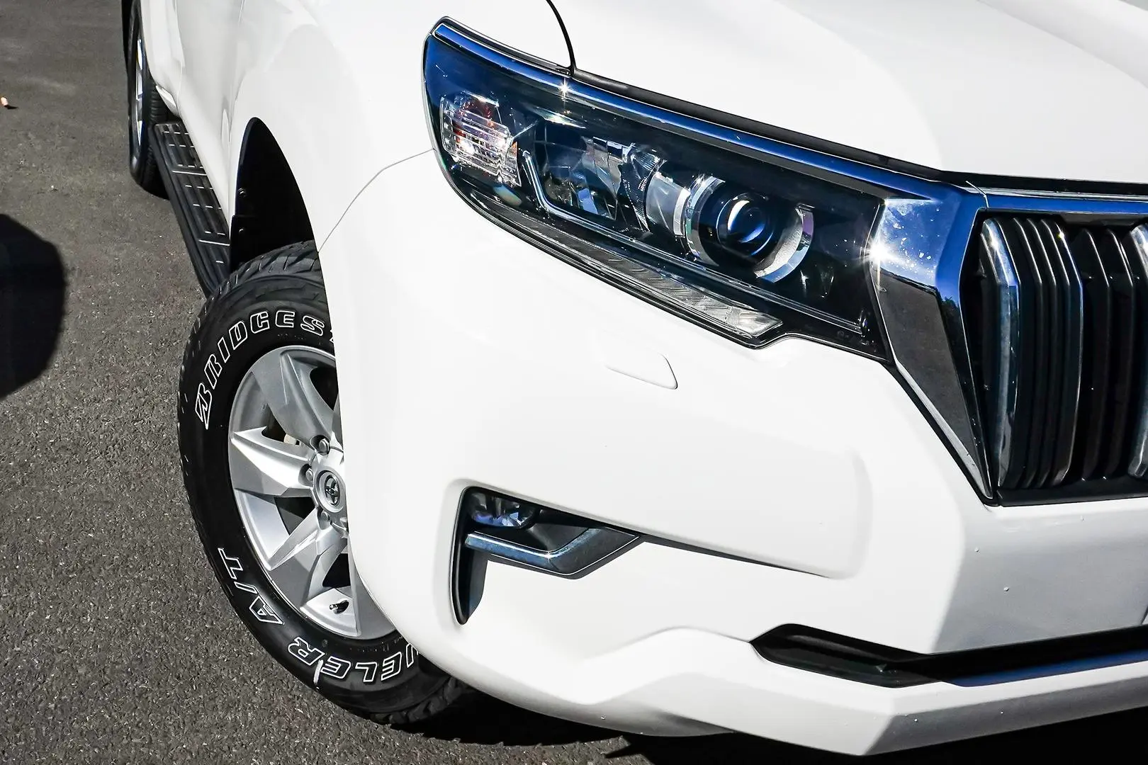 2021 Toyota Landcruiser Prado Gallery Image 11