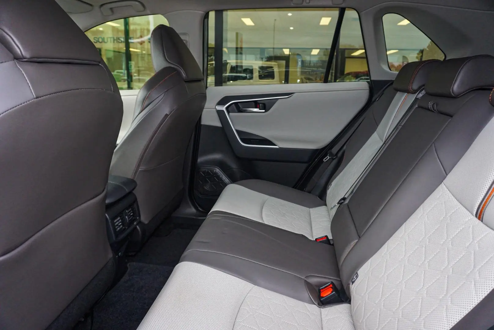 2022 Toyota RAV4 Gallery Image 8