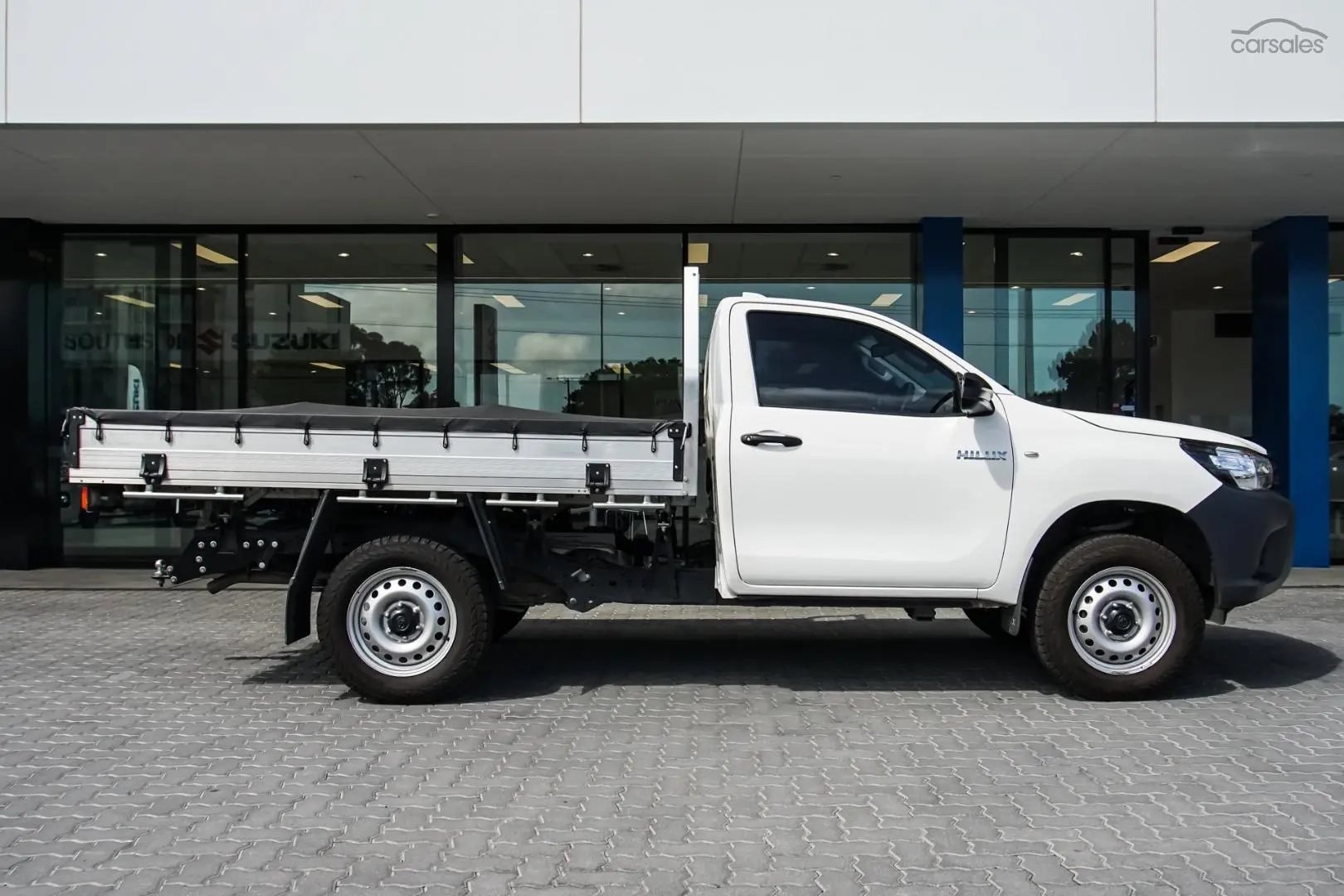 2022 Toyota Hilux Image 3